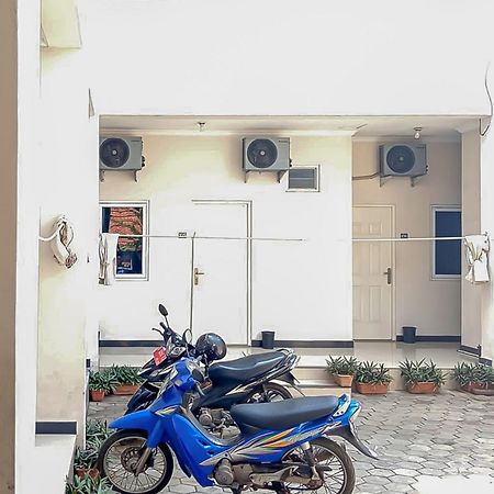 Waringin Guest House Tegal Mitra Reddoorz Экстерьер фото