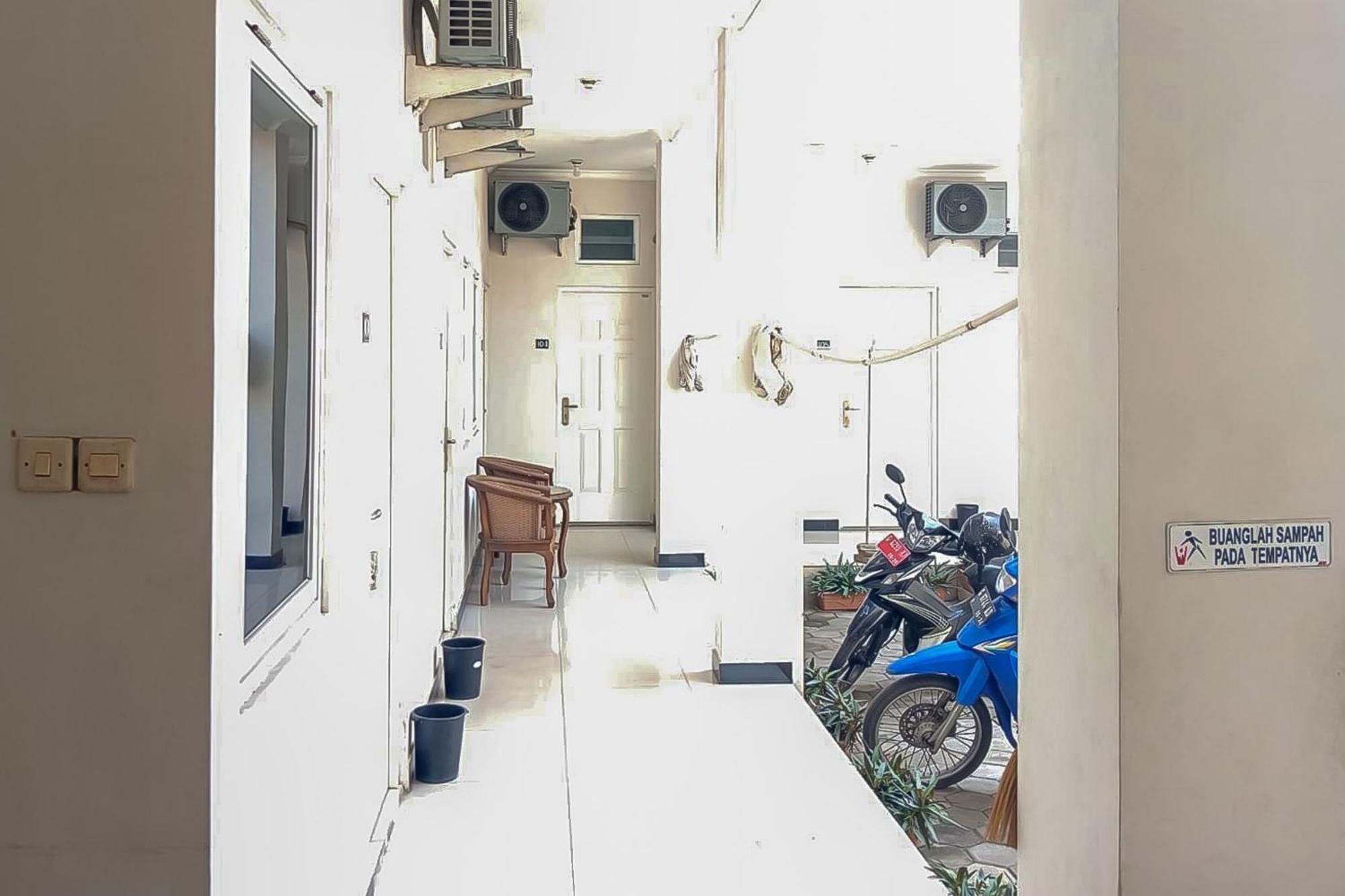 Waringin Guest House Tegal Mitra Reddoorz Экстерьер фото