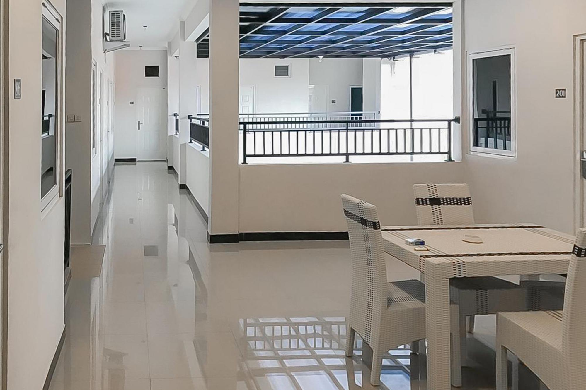 Waringin Guest House Tegal Mitra Reddoorz Экстерьер фото